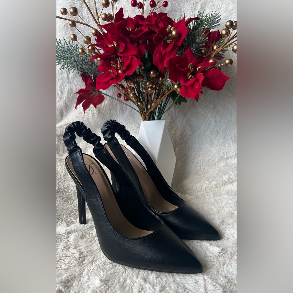 Delicious Black Heels with Slingback - Picture 2 of 7